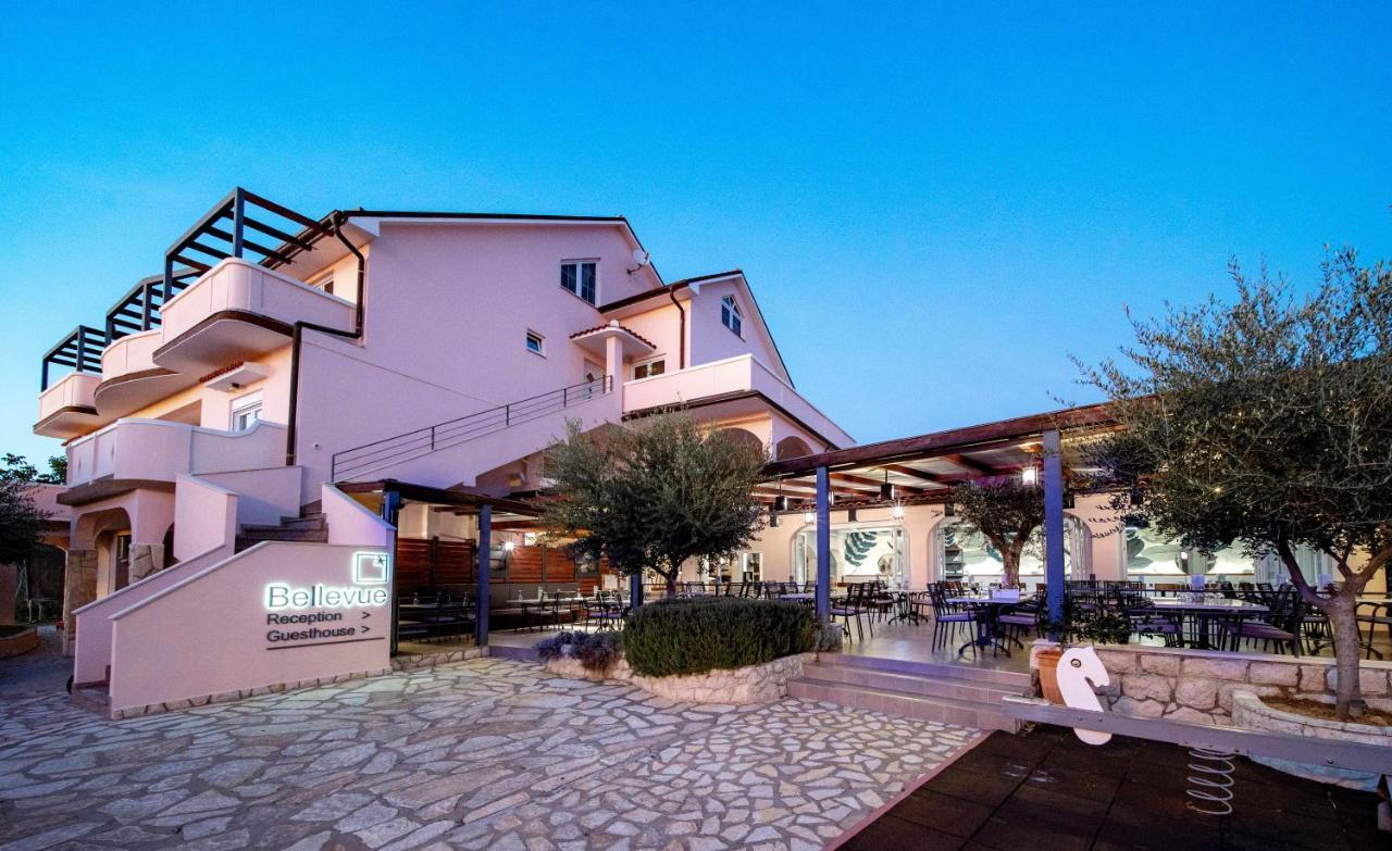 Luxury Suites Bellevue Lopar Bagian luar foto